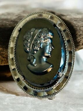 Sterling Silver Black Onyx Vintage Cameo Brooch